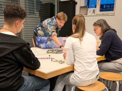 Kulturnacht_Rollenspiel-web.jpg Beim Spielen in neue Rollen eintauchen und Rätsel lösen.